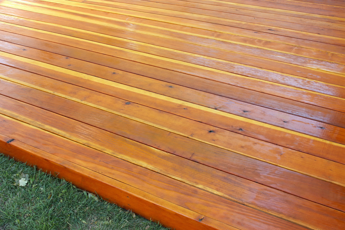 Deck staining and sealing in Apple Valley, CA